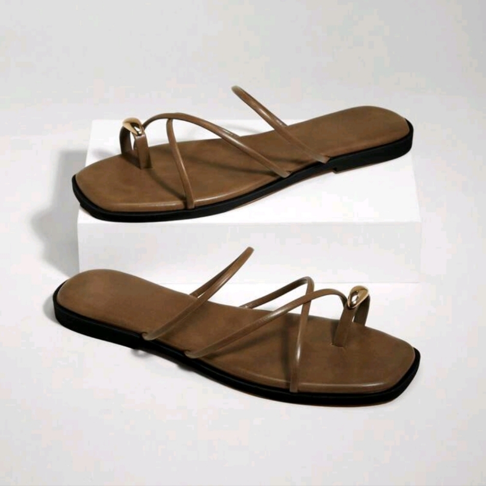 Women's Sleek Premium Oil-Finished PU Olive With Gold Accent Ring Toe Thon Slide